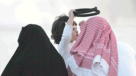  عناية السنة النبوية باستقرار الأسرة